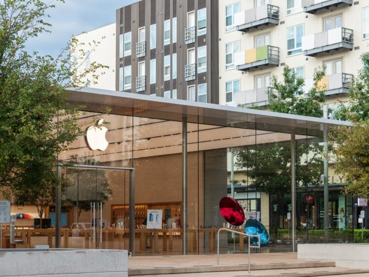 Photo of an apple store