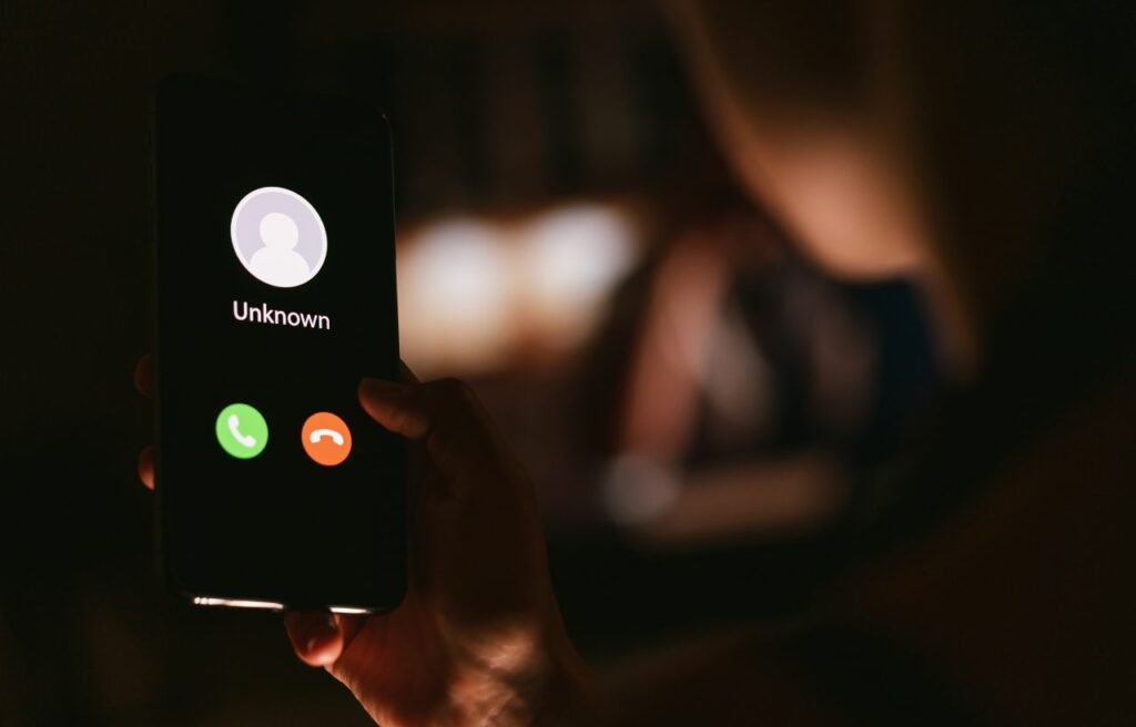unknown caller calling a phone