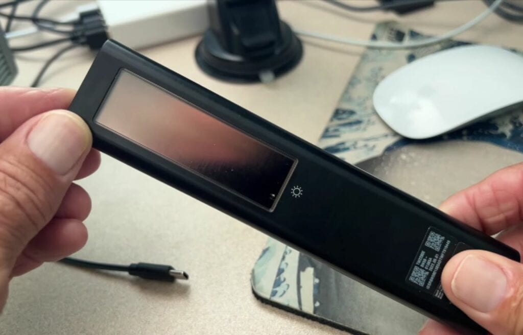 Showing the solar cell of a Samsung remote