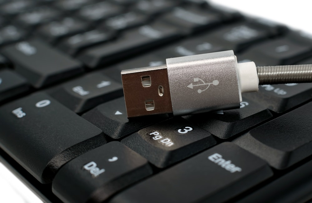 Close-up photo of the USB port of the keyboard