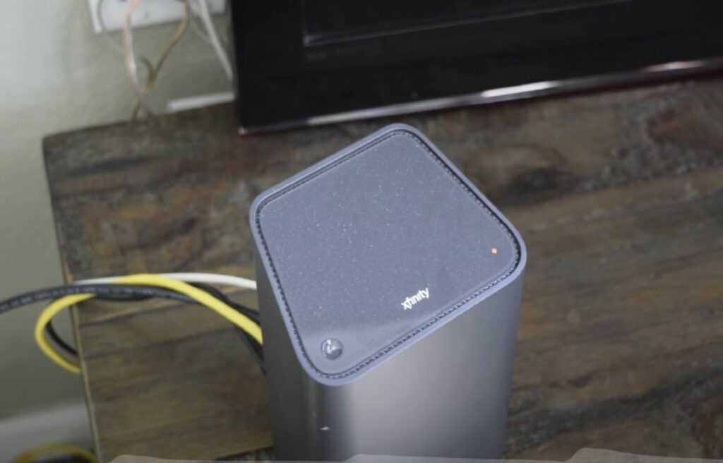 Xfinity router blinking orange