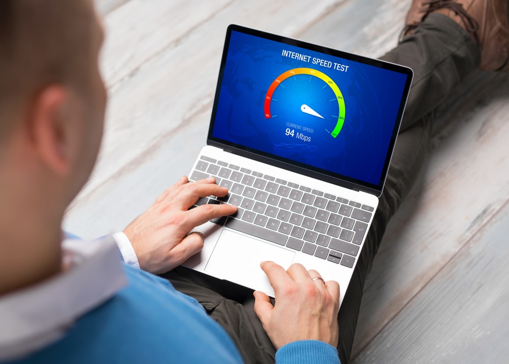 Checking the internet speed on a Macbook